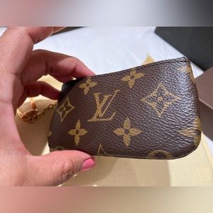 ❌🛑❌Authentic Cle Monogram coin purse